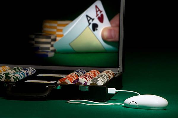 Explore Video Poker Variants Through คาสิโนออนไลน์ for Digital Casino Fans